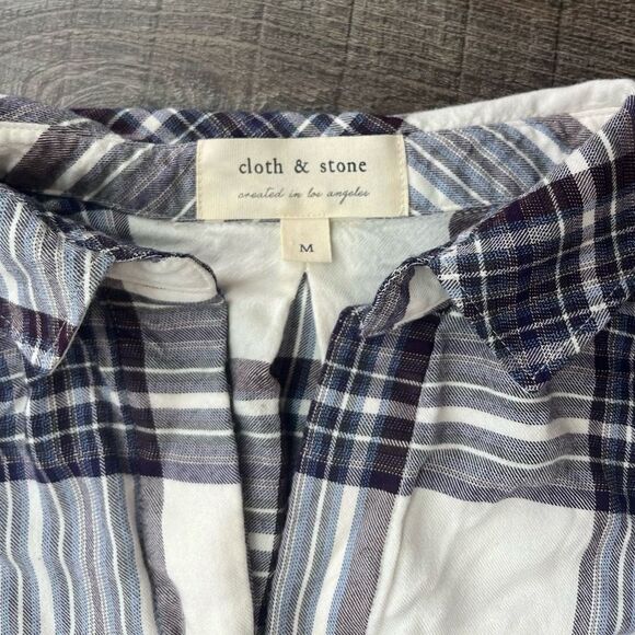 Cloth and Stone Split Back Button Down Plaid Top Size M Women’s - Picture 2 of 13